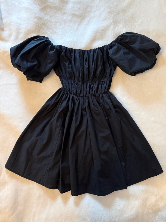 Abercrombie & Fitch Dresses & Skirts - Abercrombie & Fitch Black Puff-Sleeve Mini Dress